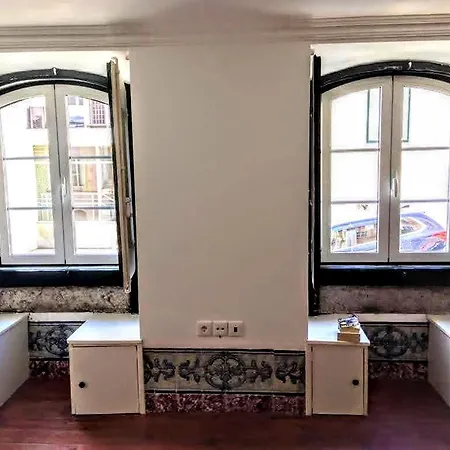 Cozy Estrela Apartment Lisbon Exterior photo